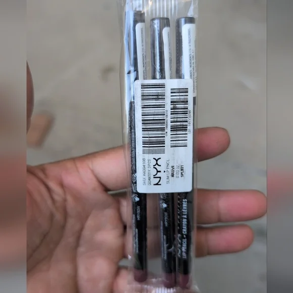 NYX Black Lipliner Trio 3 Piece Mauve - Picture 1 of 1